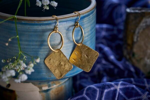 Earrings hanging square sheet