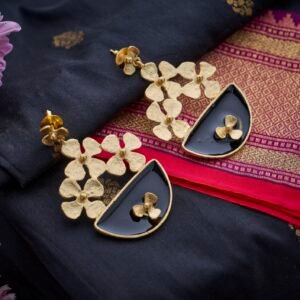 Earrings semicircle enamel studded flower