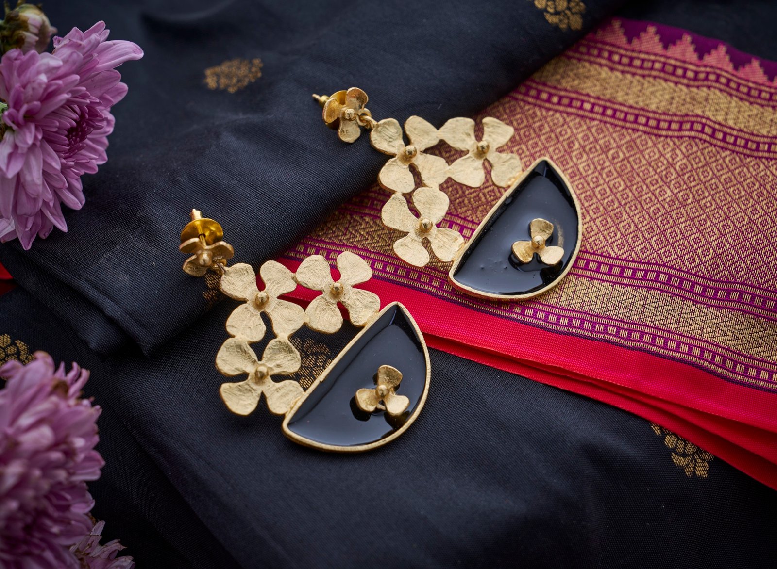 Earrings semicircle enamel studded flower