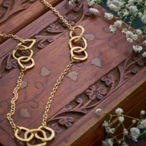 Necklace chained square circle