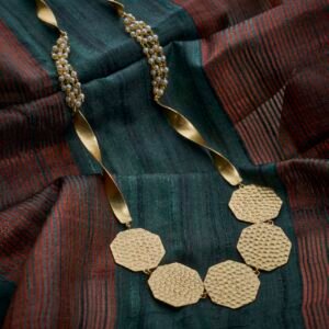 Necklace hammered octagon with twists