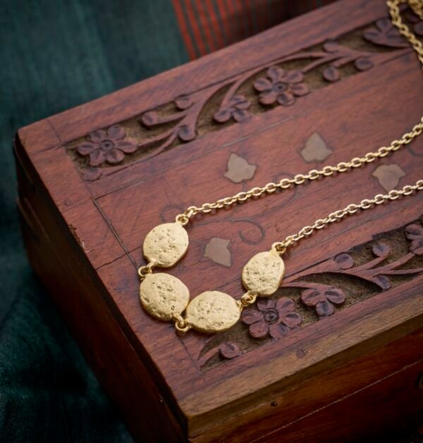 Necklace hammered stones