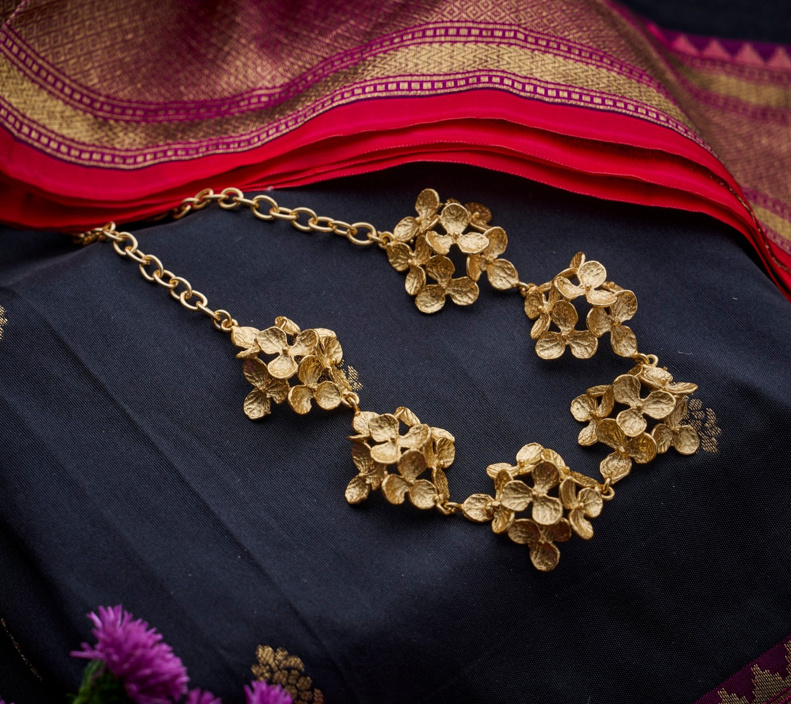 Necklace heavy flowers