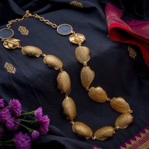 Necklace shells with fly