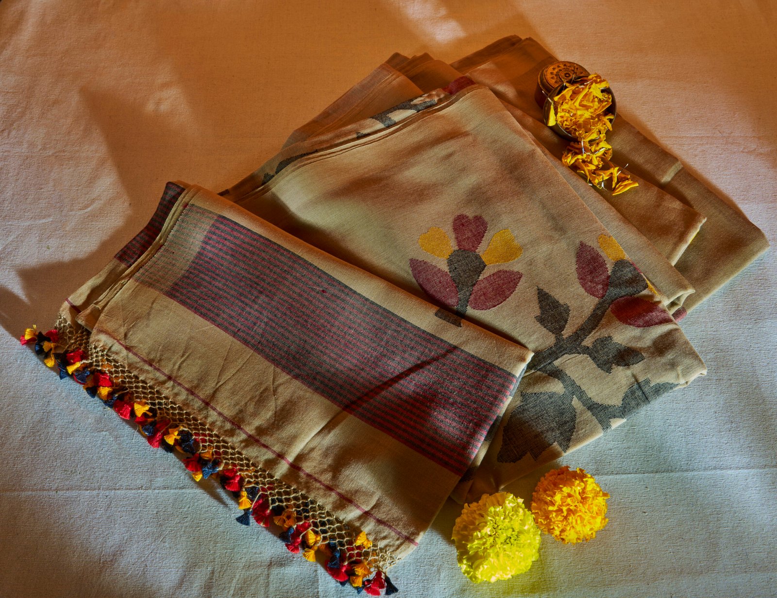 Chikuf Flower Cotton Handloom Jamdani