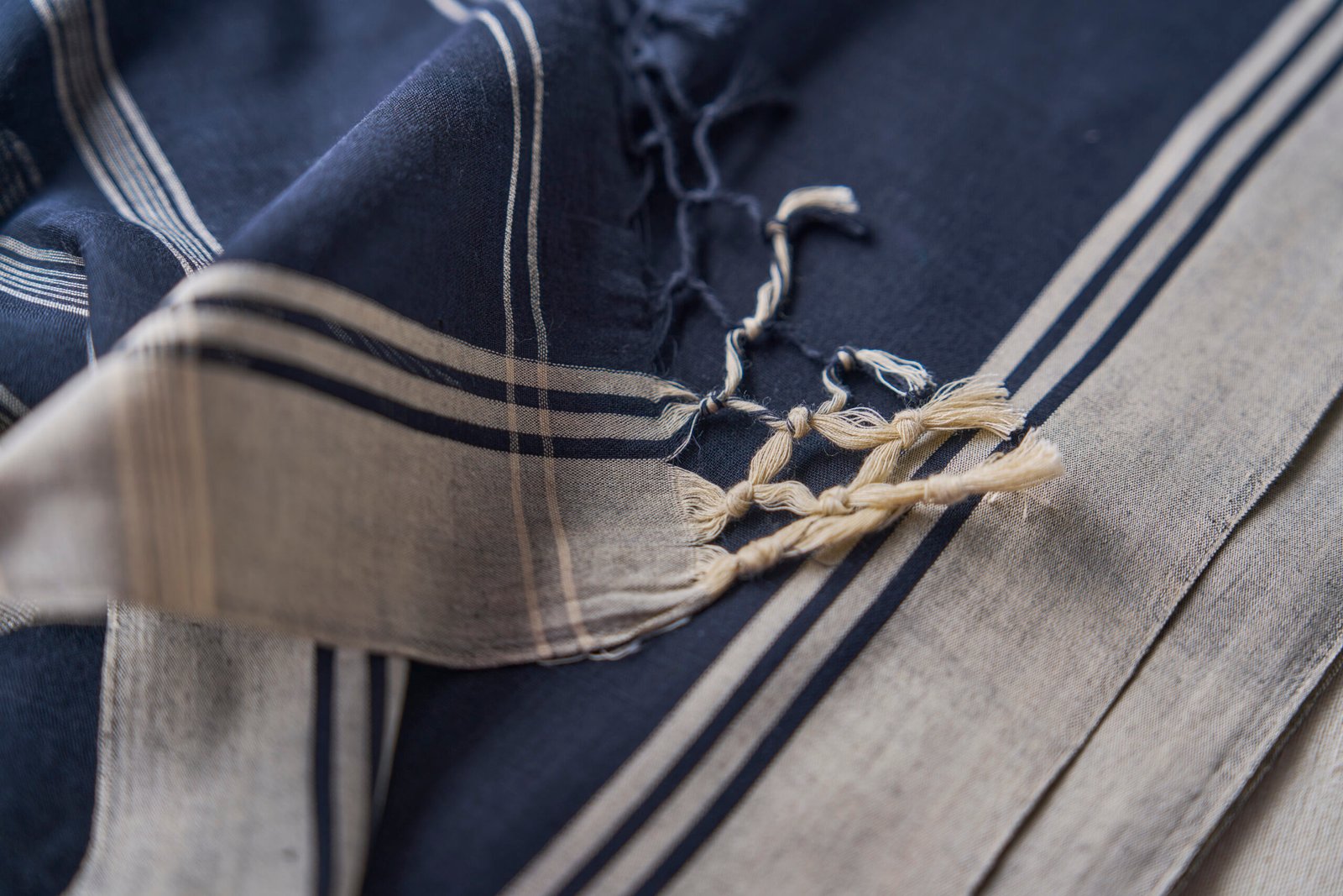 Cotton Handloom Black Jamdani - Image 4