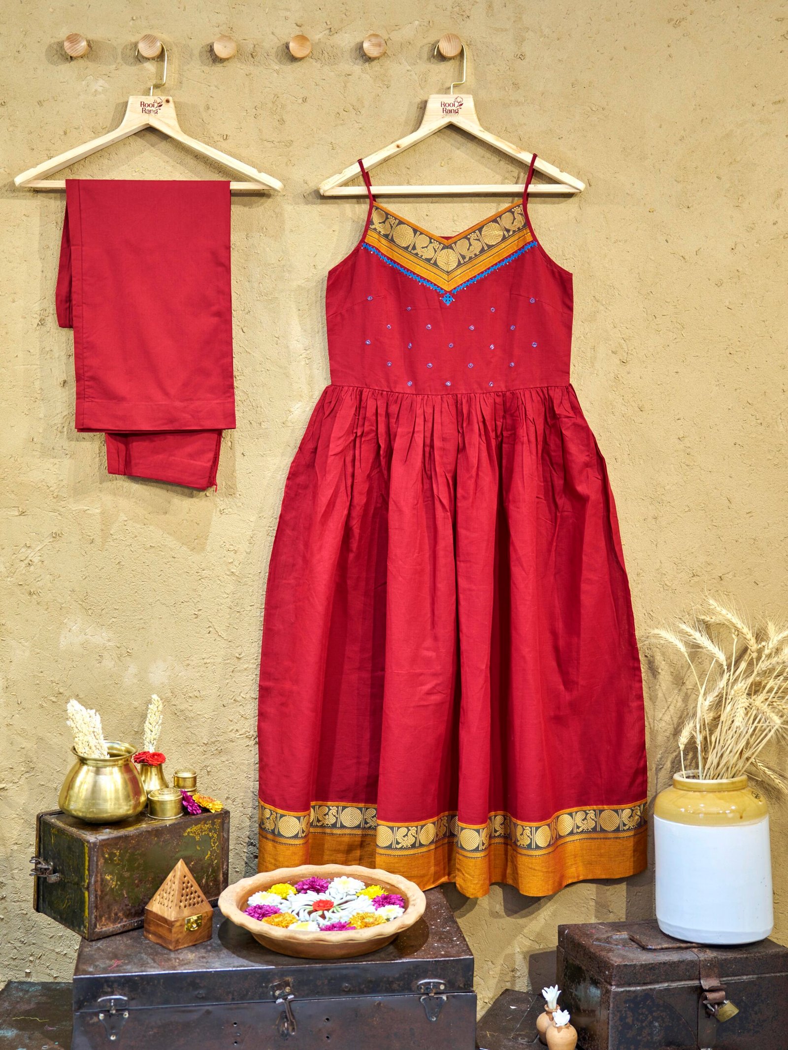 Suit Set With Duatta Maroon South Cotton Kutch Work