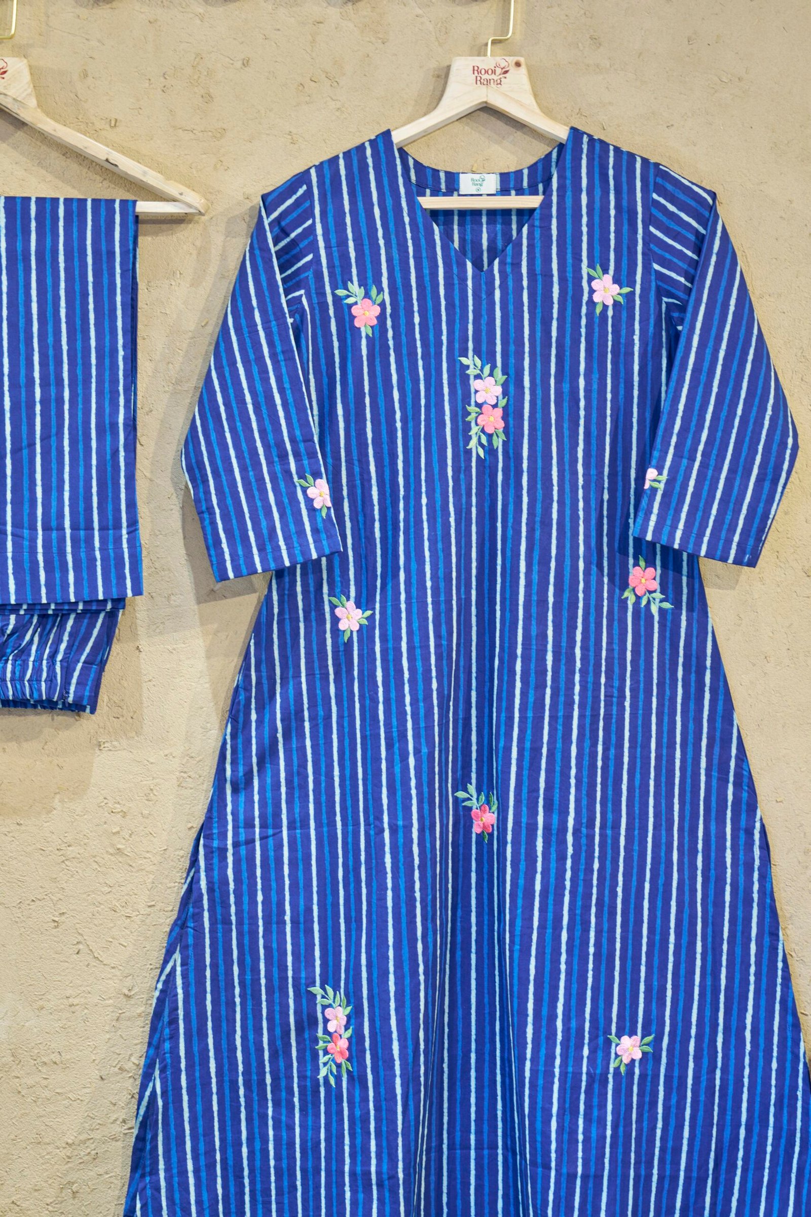 Kurti Set Blue Leheria Stripe With Floral Embroidery - Image 2