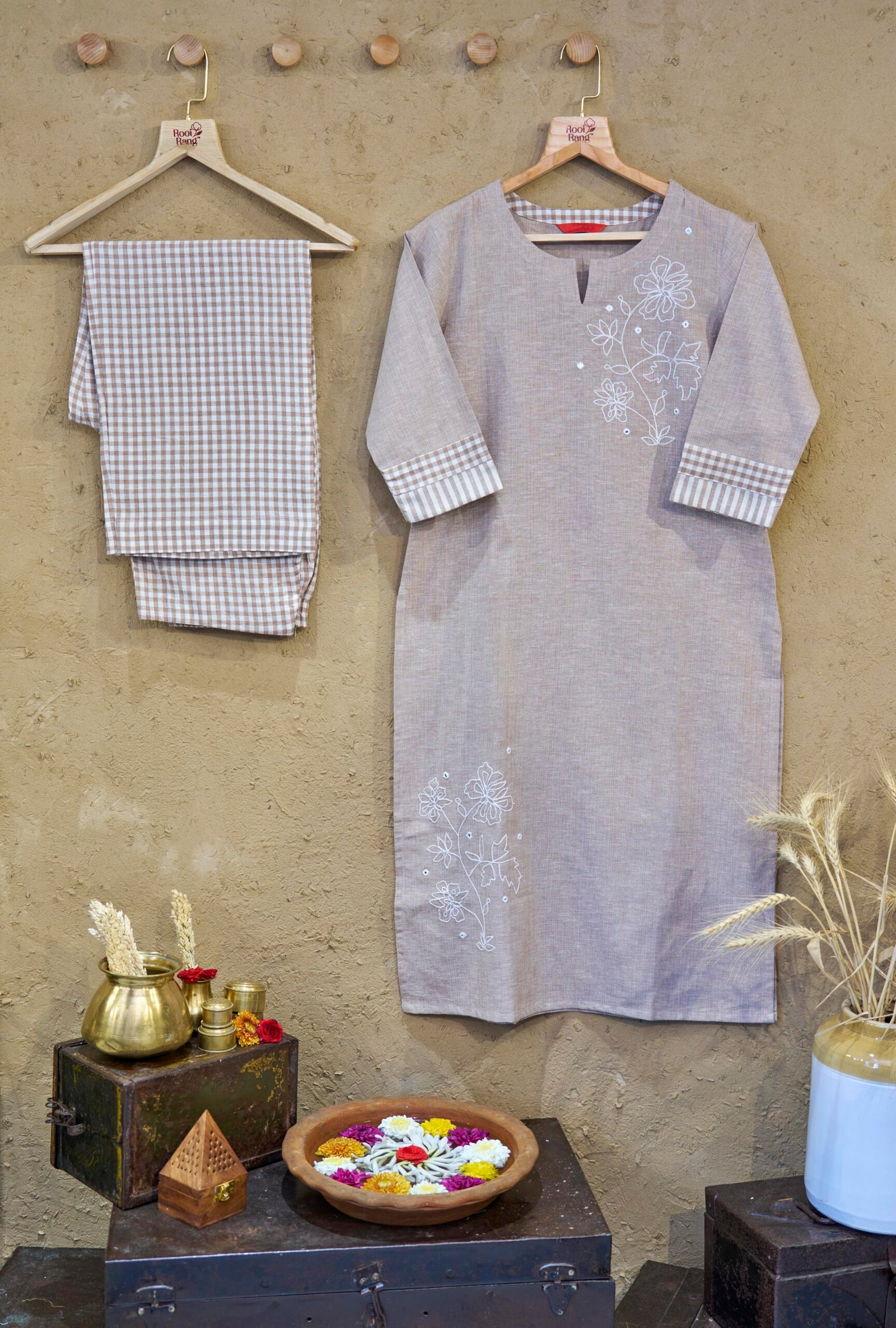 Kurti Set Biscuit Brown Cotton Flower Embroidery