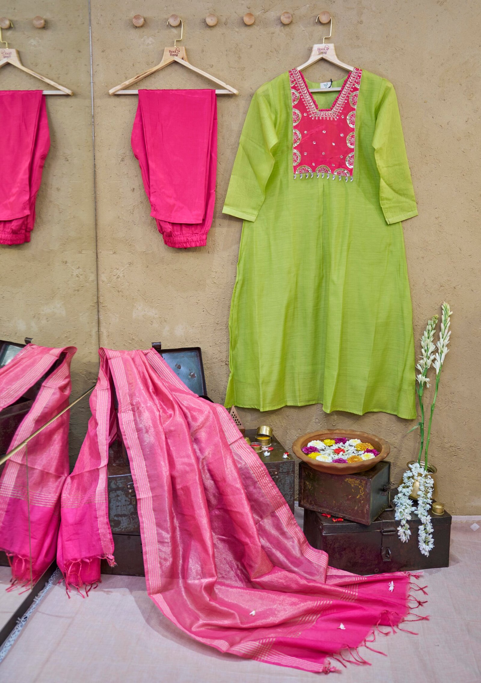 Suit Set With Dupatta Mulchanderi Green Pink