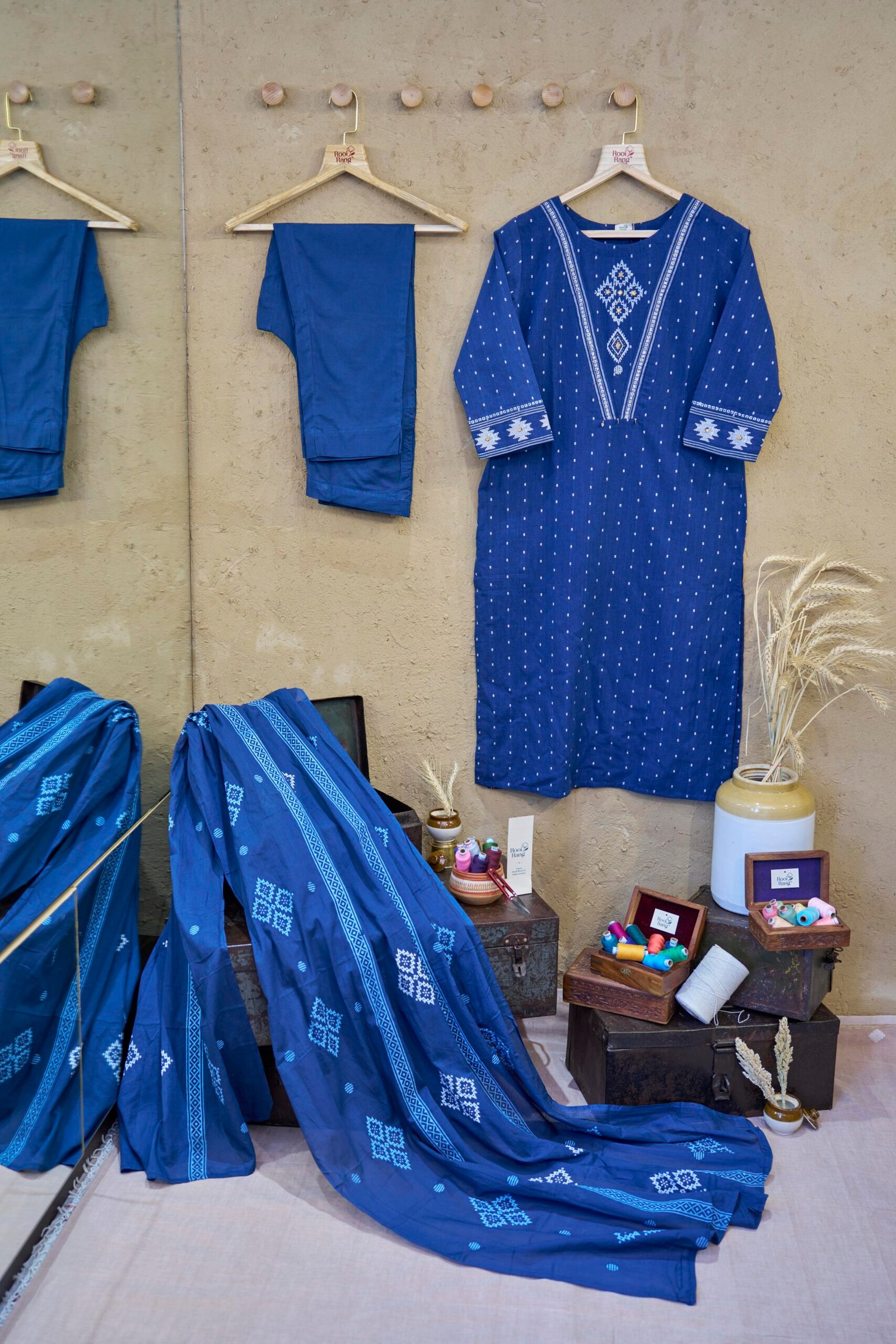 cotton-suit-set-with-dupatta-navy-blue-geometric-print-with-embroidery